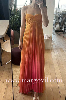 Spaghetti Strap Back Lace-up Gradient Pleated Maxi Dress